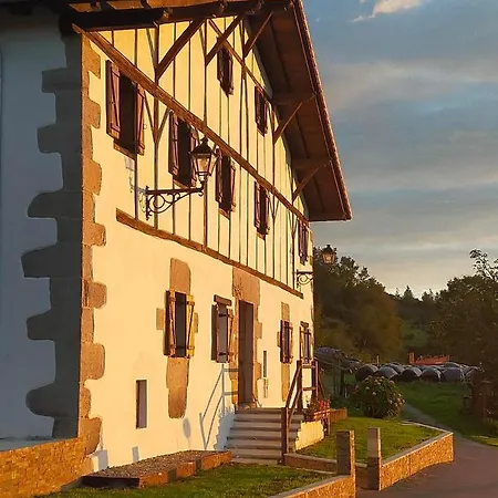 Villa Saskarate Asteasu